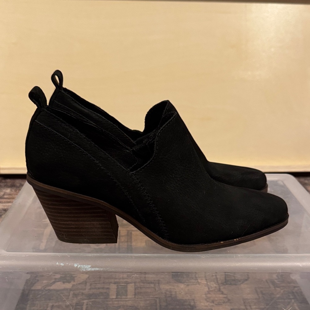 Lucky Brand Vennia Bootie - Black/Size 8